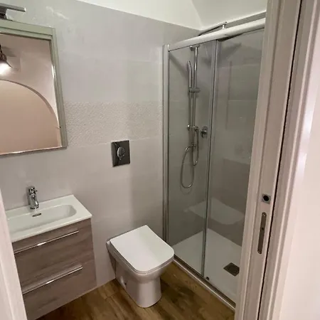 Kosmo Guestroom Πανσιόν