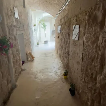 Πανσιόν Kosmo Guestroom Trani